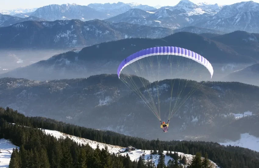 Paragliding from Auli